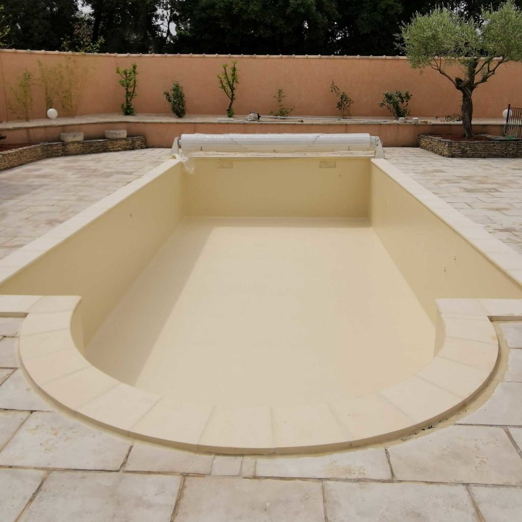 rénovation piscine beige
